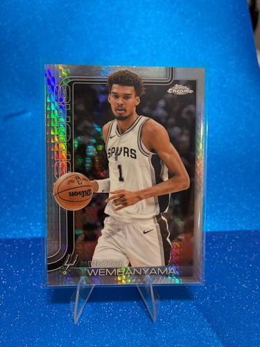 2025-26 Topps Chrome - Victor Wembanyama #221 Prism Refractor