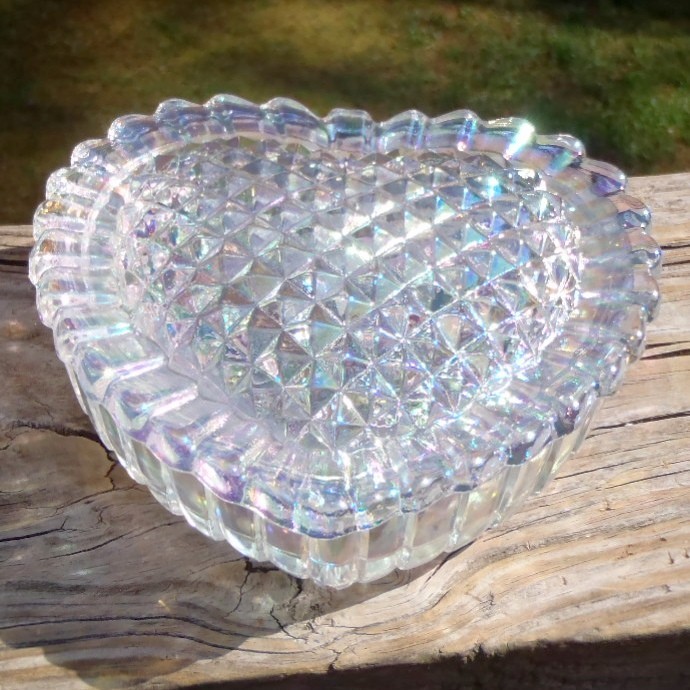 Vintage Smith Glass Co Diamond Point Iridescent Heart 5" TRINKET BOX MINT DISH