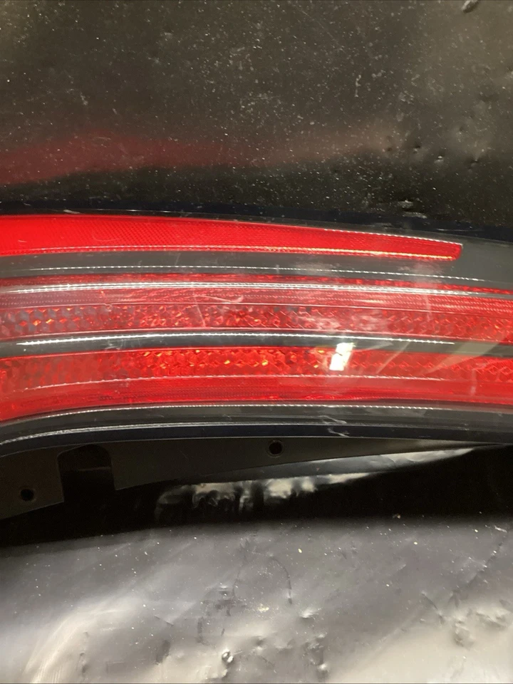 2023 - 2025 Kia Soul левый со стороны водителя галогенные задние фонари задняя лампа (б/у) - Изображение 4 из 4