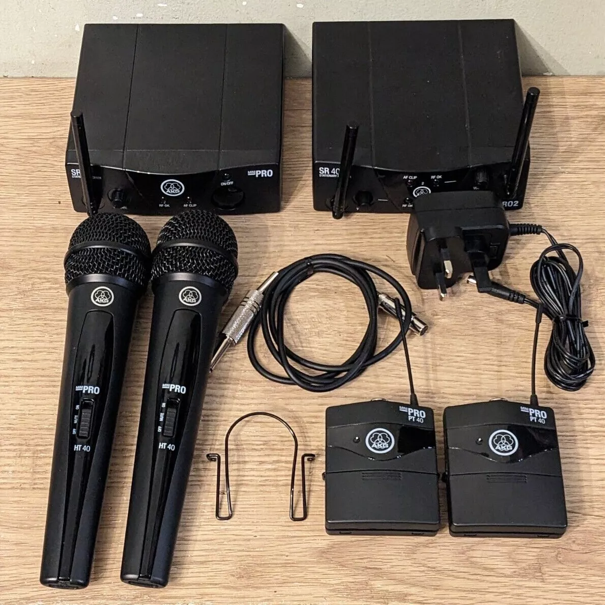 AKG WMS40 Mini wireless microphone system SR40 PT40 mic receiver transmitter etc AKG WMS40 Mini wireless microphone system SR40 PT40 mic receiver transmitter etc
