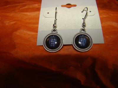 DOCTOR WHO TARDIS SILVER PLATED EARRINGS NEW LAST ONE LEFT | eBay