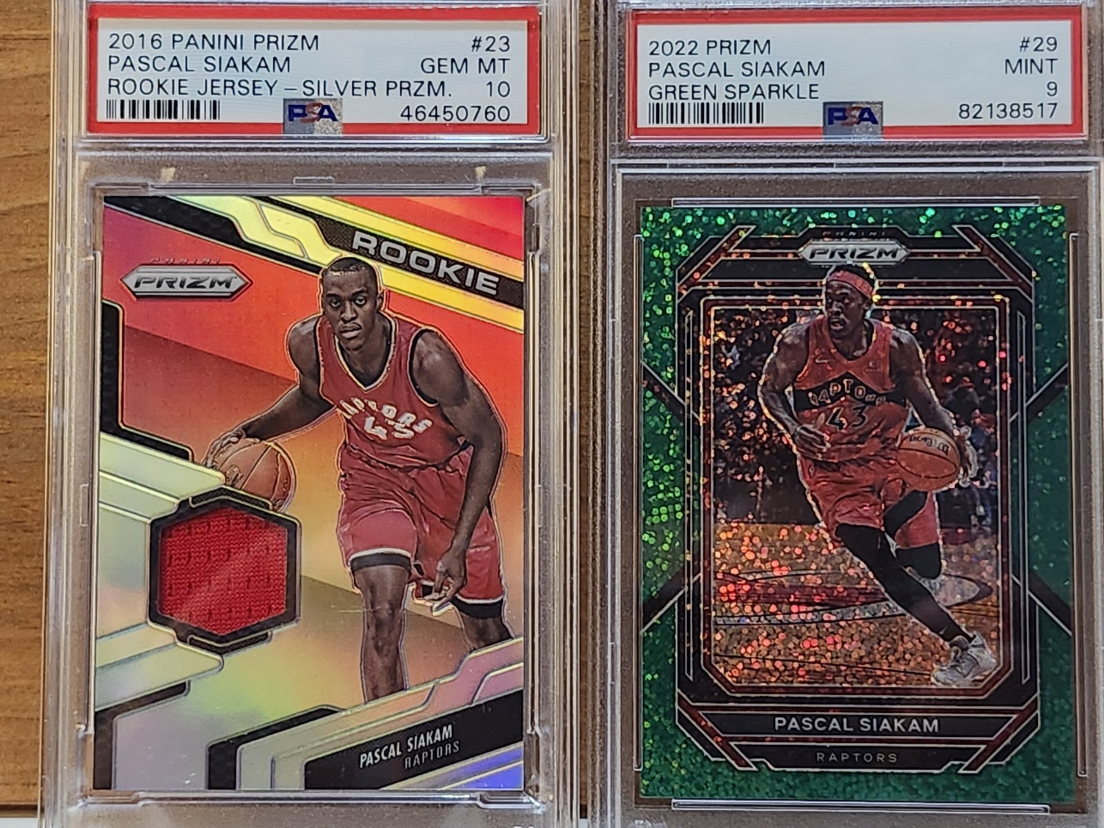 PSA 10 PANINI PRIZM SILVER PRIZM ROOKIE JERSEY PASCAL SIAKAM & GREEN SPARKLE /8
