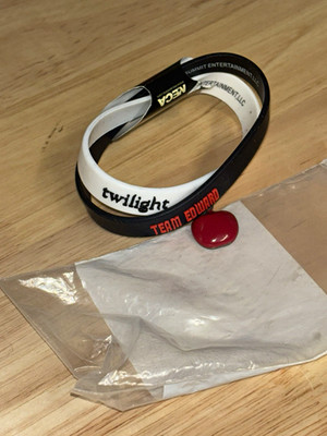 NECA Twilight Saga Team Edward Rubber Bracelet Wristbands w/ Charm