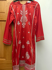 Women s Embroidered Red Kurta Size L