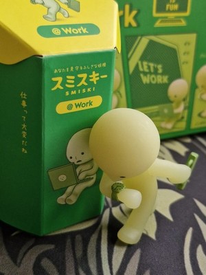 Original Smiski Work Series - Late For Work Box Figur