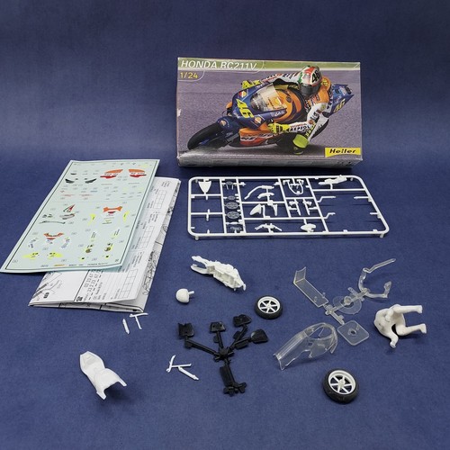 Heller Honda RC211V 1/24 Model Kit 80923 Started For Parts Or Build - Picture 7 of 10