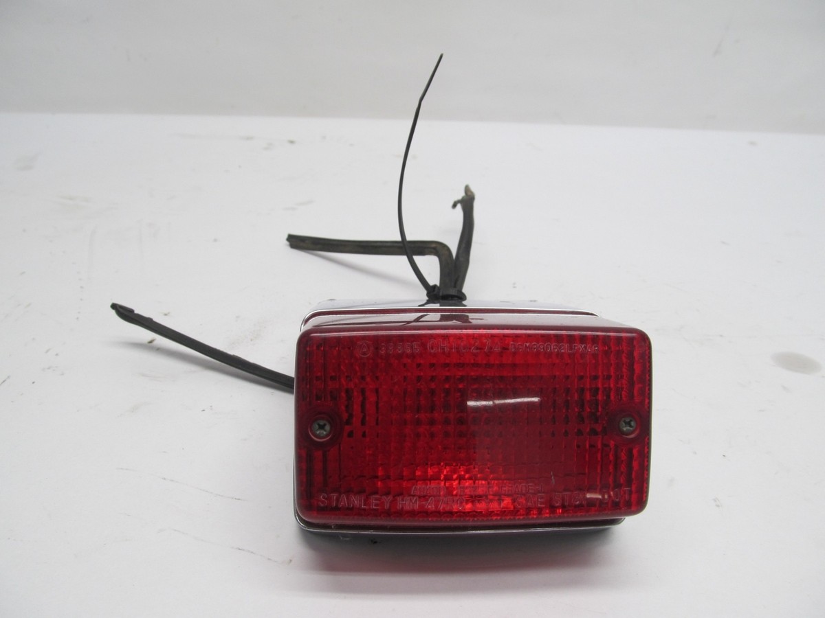 【はせ】 HONDA MAGNA VF700C TAILLIGHT TAIL LIGHT 85 86 33701-MK3-671 for