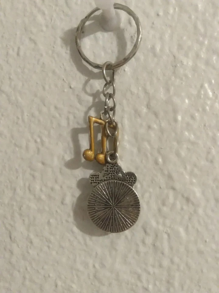 音乐笔记小饰品钥匙链  — 第 2/3 张图片