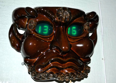 Röhrenuhr SATYR Vintage ELEKTRONIKA Keramik Wandteufel Daemon