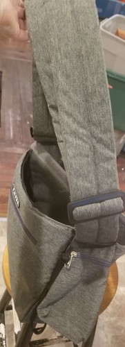 Bolsa de viaje mediana para mascotas gris malla superior lados suaves correa ajustable - Imagen 7 de 17
