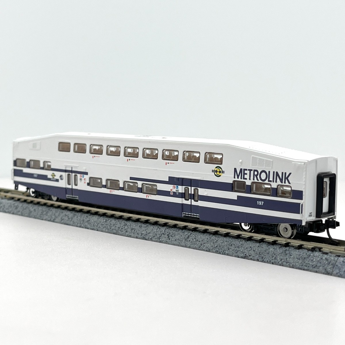 Athearn N Scale 10167 Metrolink 10th Anniversary Bombardier