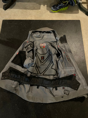 686 GLCR Hydra Alpha 3L Gore-tex Pro Thermagraph Jacket 2023 (Men's Medium)