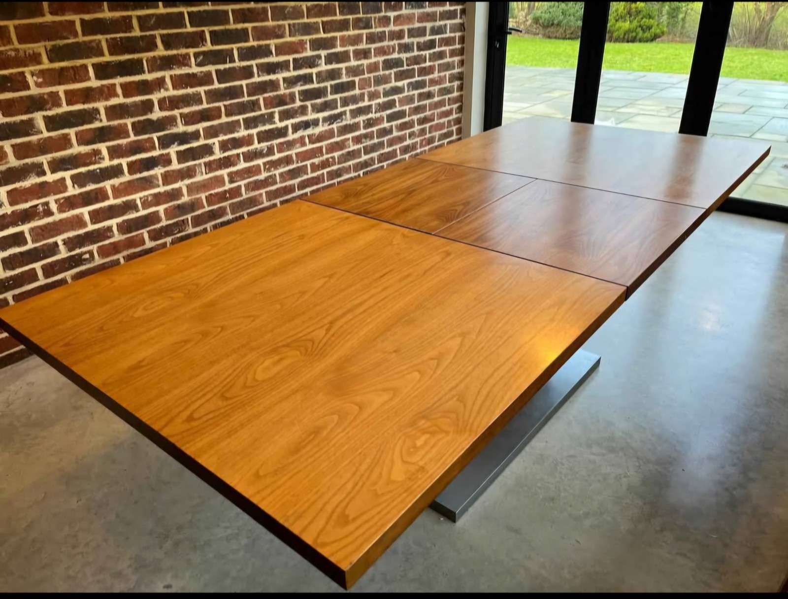 Solid wooden extendable dining table