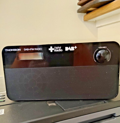 Small Thomson Digital Radio DAB+/FM