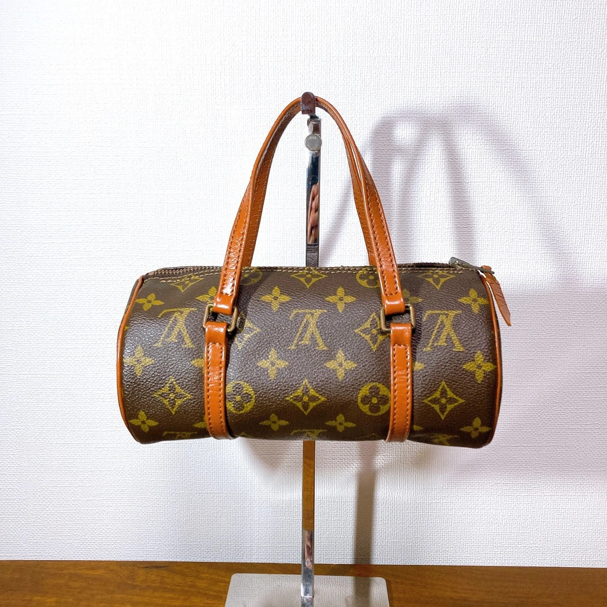 Louis Vuitton モノグラムショルダーバッグ　パピヨン付属のミニバッグ Auth Louis Vuitton Papillon 22 Monogram Hand Bag Mini Pouch M51367