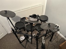 Alesis Nitro Mesh Electronic eight piece Drum Kit - Excellent Condition with box