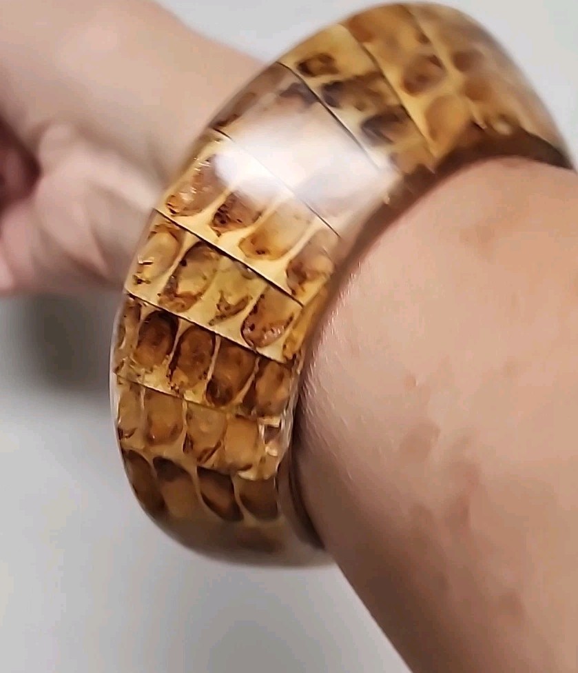 Vtg Kenneth Jay Lane Chunky Bamboo Lucite Bangle … - image 9