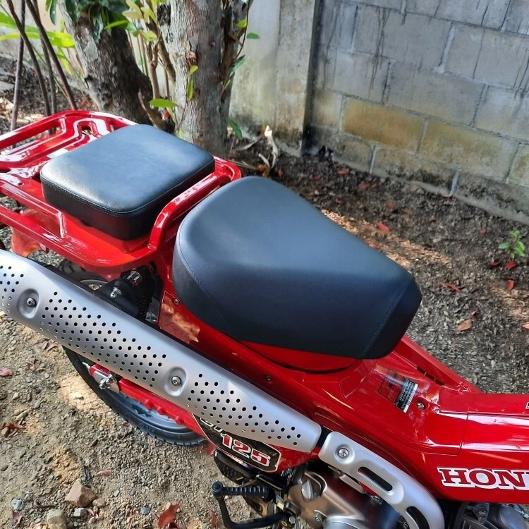 Almohadilla de asiento de pasajero mediana cuadrada trasera Honda CT125 Trail 125 2020 2021 Foto 2 de 4