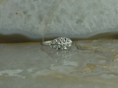14K White Gold Diamond Set Pierced Ring Size