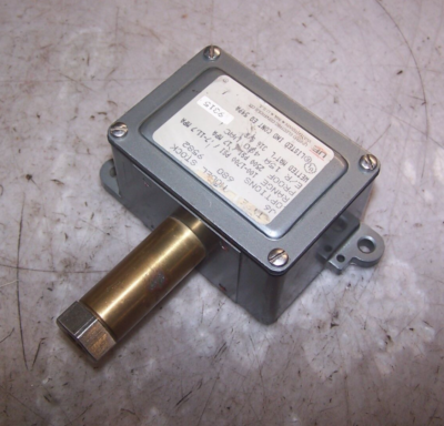 #ad NEW UNITED ELECTRIC J6 68 9582 PRESSURE SWITCH RANGE 100 1700 PSI 480 VAC 15 AMP $134.99
