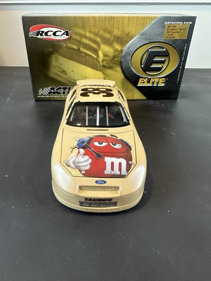 Coche de prueba Elliott Sadler #38 M&M 2005 Elite Action 1/24 diecast Foto 2 de 4