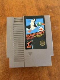 Nintendo NES-001 Console w/ Controller, AV Cables, The Goonies II, Duck Hunt