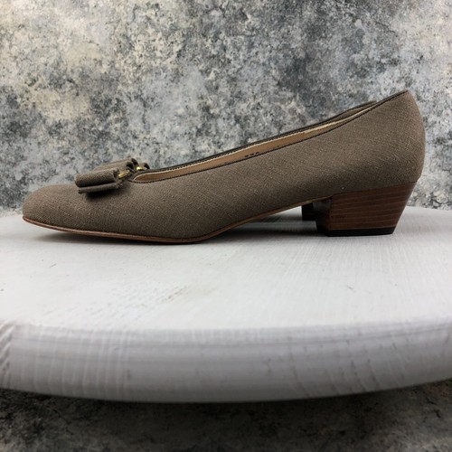Salvatore Ferragamo Boutique NWOT Women's Size 8.5B Vara Brown Block Heel Pumps - Picture 7 of 18