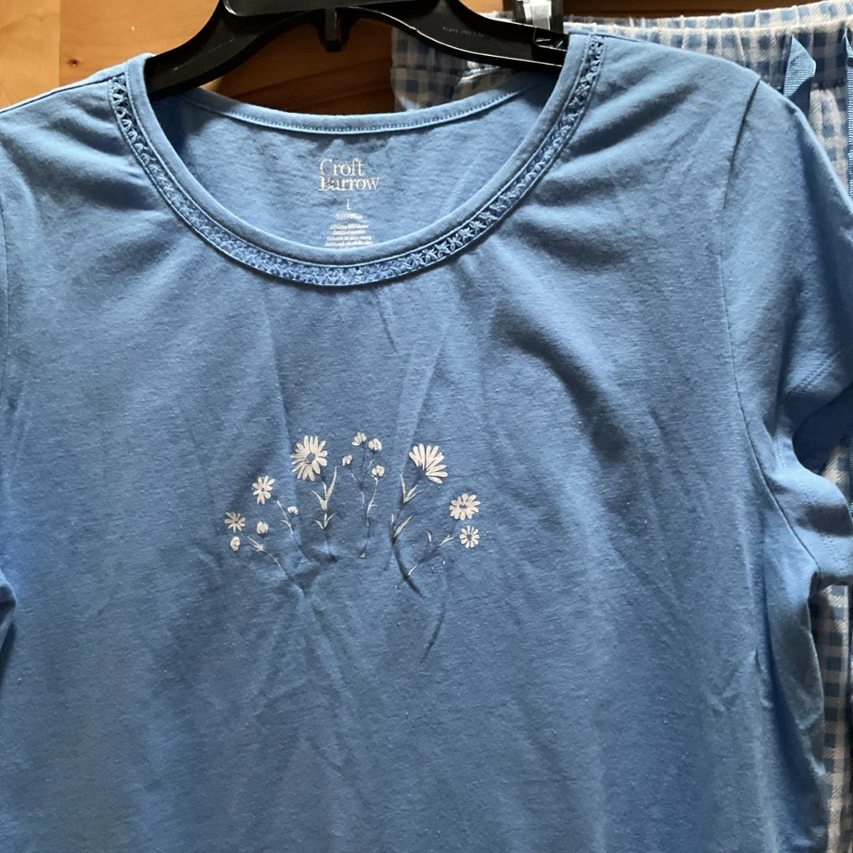 JUEGO PJ MUJER CROFT Y CARRETILLA DOS PIEZAS, NUEVO SIN ETIQUETAS Foto 2 de 4