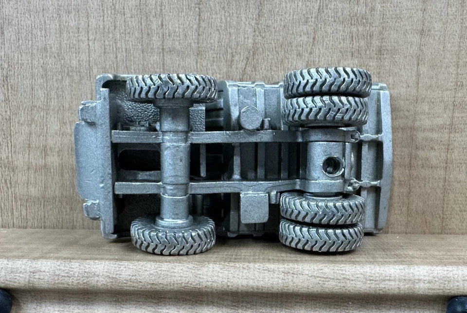 Haulpak 830E Dump Truck - 1/100 - Precision Pewter - Image 4 of 4