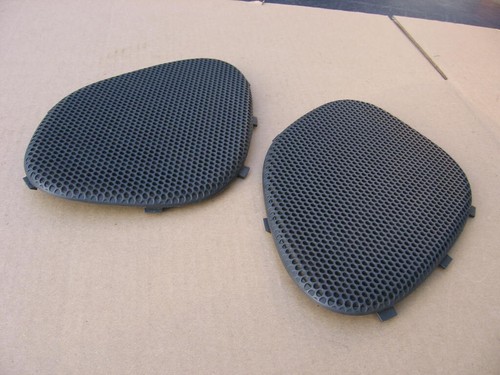 93-02 CAMARO FIREBIRD DRIVER REAR PANEL TRIM SPEAKER COVER GRILL RH+LH- 16671270 - Picture 3 of 7