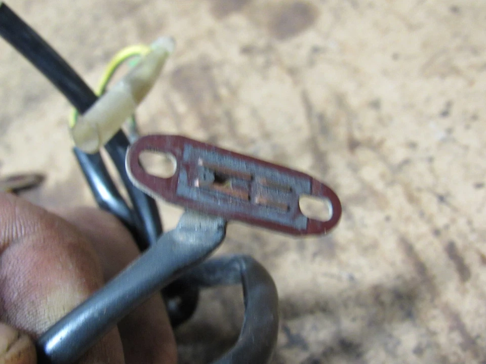 Conjunto de cable interruptor palanca freno embrague Suzuki GS450L 1982 Foto 2 de 4