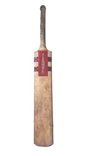 VINTAGE GRAY NICOLLS  CRICKET BAT.   85cm