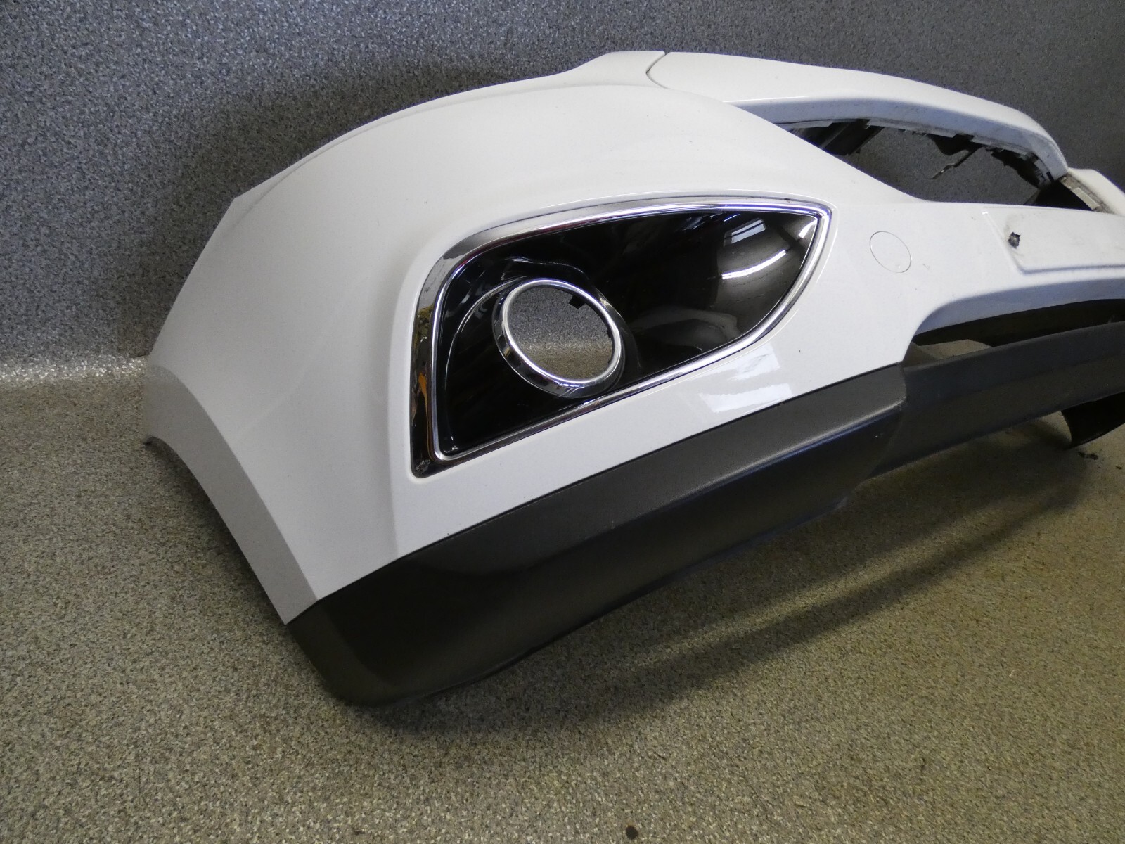 Stoßstange V vorne Weiß TCW 86511-2Y000 def Hyundai ix35 2.0 CRDI 