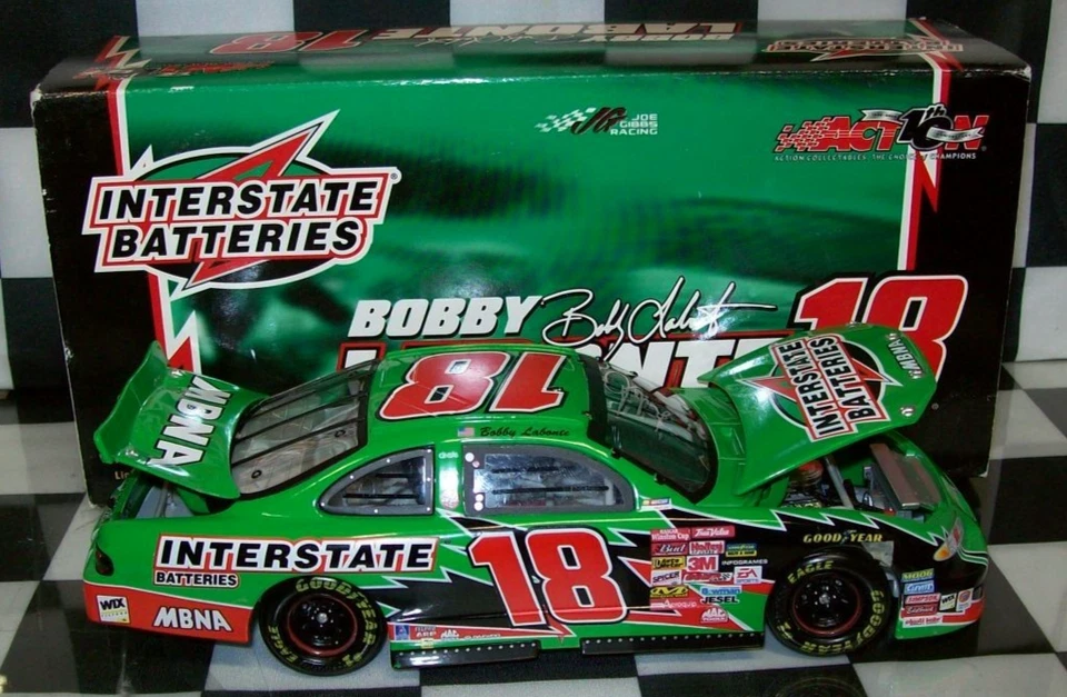 BOBBY LABONTE #18 INTERSTATE 2002 1/24 ACTION LIONEL DIECAST CAR 19,860 MADE - Image 2 of 4