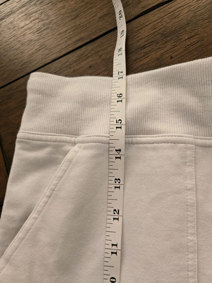 Pantalones cortos Athletic Works blancos con cordón L 12-14 bolsillos elásticos en la cintura Foto 3 de 4