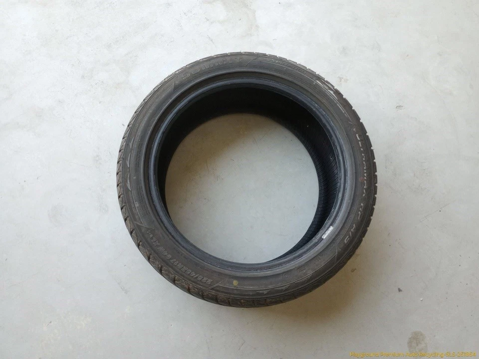 Pair Of Summit Ultramax HP A/S Tire 225/45R17 Thread Depth 9/32 & 10/32 - Image 3 of 4