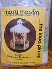 Mary Maxim Gazebo Needlepoint Centerpiece kit #37020 Plastic Canvas Unopened
