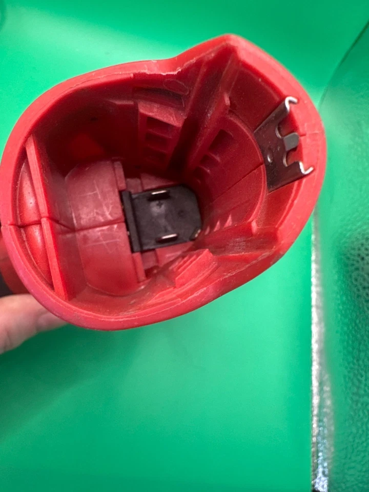 Milwaukee M12 12V Cordless Impact Driver & Lithium-Ion Battery Charger Set - Image 3 of 4