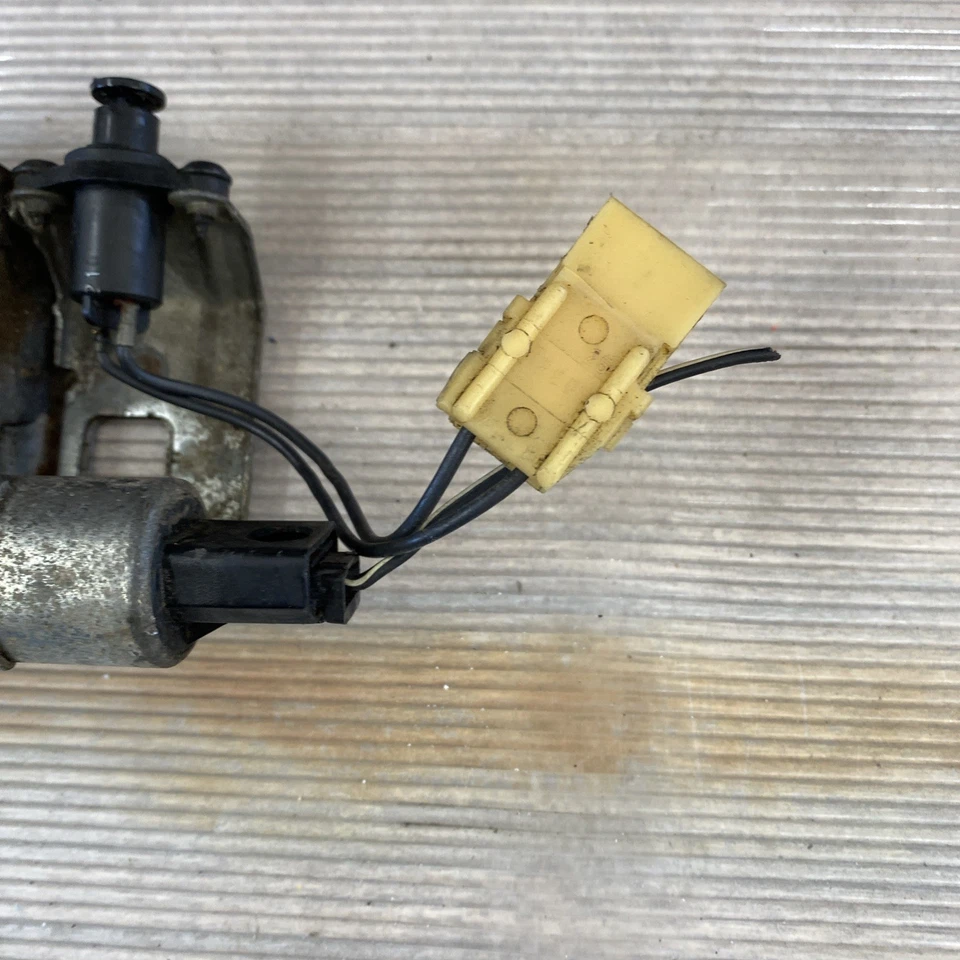 Conjunto de pestillo de bloqueo de escotilla eléctrica tapa trasera Chevrolet Corvette 1984 1996 fabricante de equipos originales Foto 4 de 4