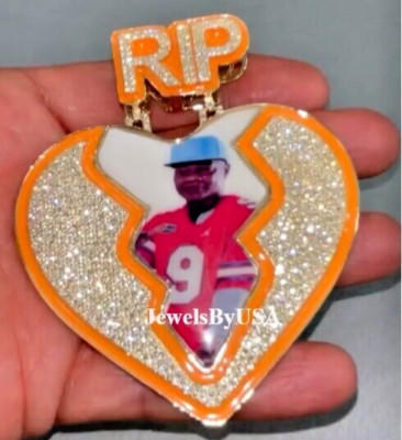GLOWING Real Moissanite 925 SS Mens Picture Memorable ''BROKEN HEART'' Pendant