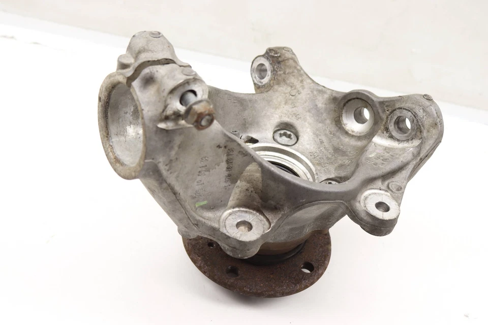 2014-2015 BMW 335I GT XDRIVE - Front LEFT Spindle Knuckle W/ Wheel Bearing - Image 3 of 4