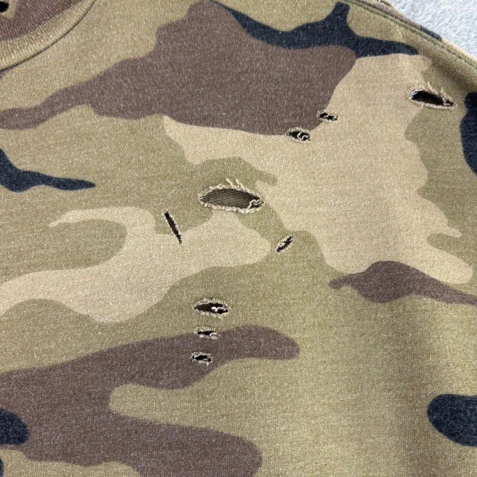 Camiseta PacSun Para Hombre Pequeña Camuflada Manga Larga Agujeros Envejecidos Ropa de Calle Grunge Foto 2 de 4