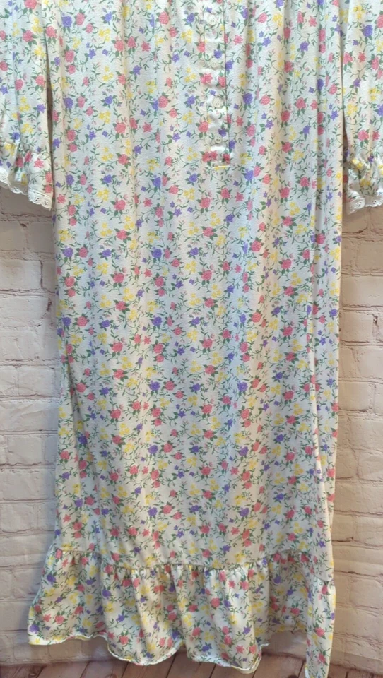 Rebecca Lynn Floral Purple pink poly cotton long nightgown lace trim Large L - Image 3 of 4