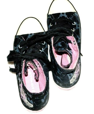 airwalk black high tops