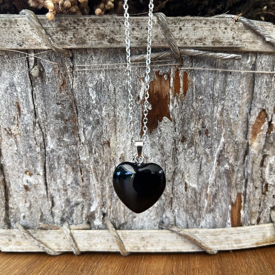 Collana con Cuore Nero Ossidiana pietre dure e Catena Acciaio inox argento Donna - Immagine 2 di 4