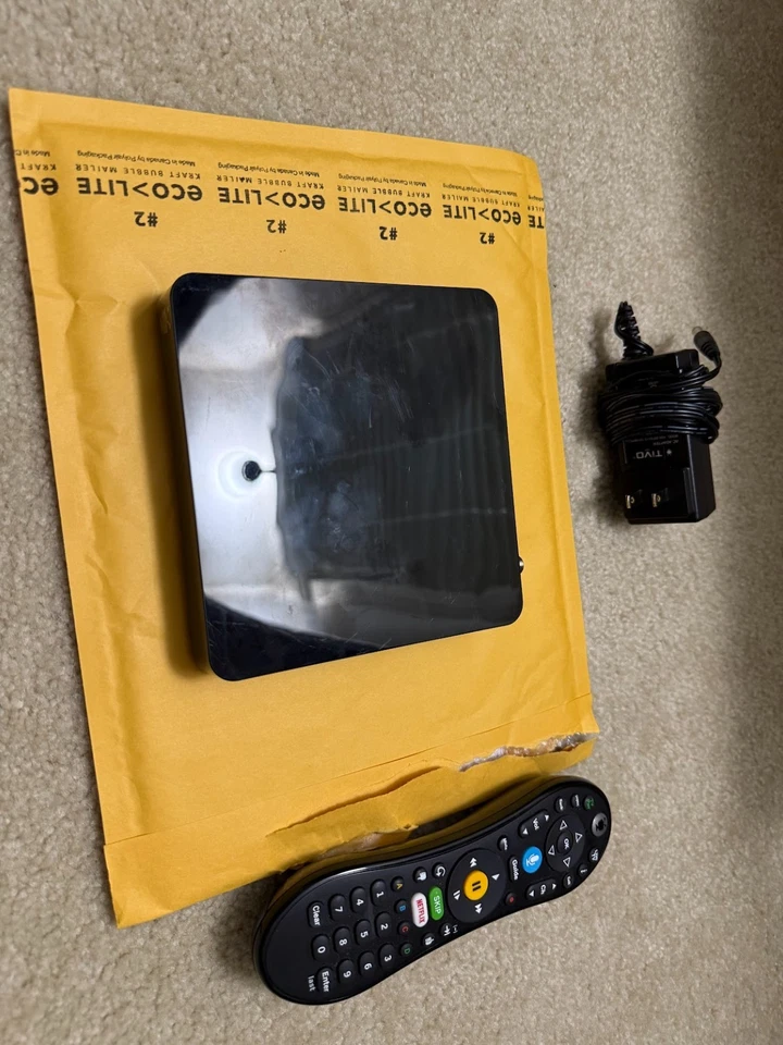 TiVo Mini VOX 4K UHD Black (TCDA95000) Lifetime-  Voice Remote - Image 4 of 4