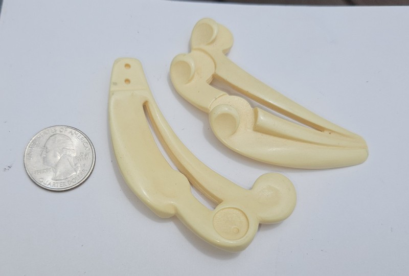Vintage Large Bakelite Buttons