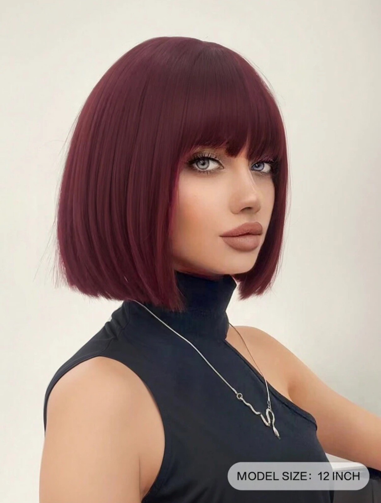 Perruque rouge courte à frange 30cm pour changer de look facilement