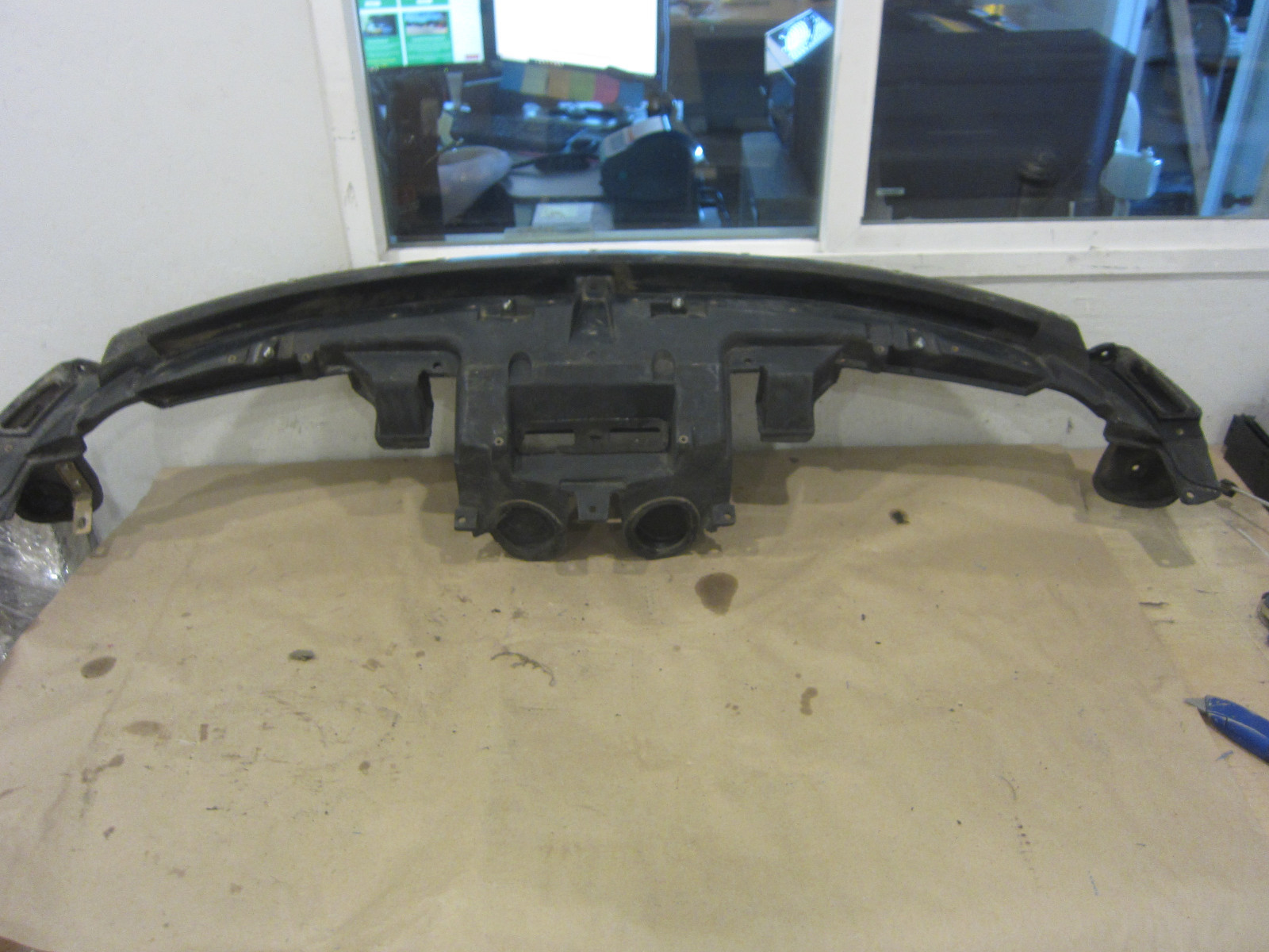 Maserati 4200 - Air Ducting For Dashboard (USED) - P/N 67239600
