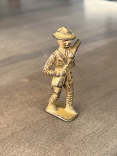 Vintage Barclay Manoil Cast Metal Toy Dimestore Soldier Standing With Rifle